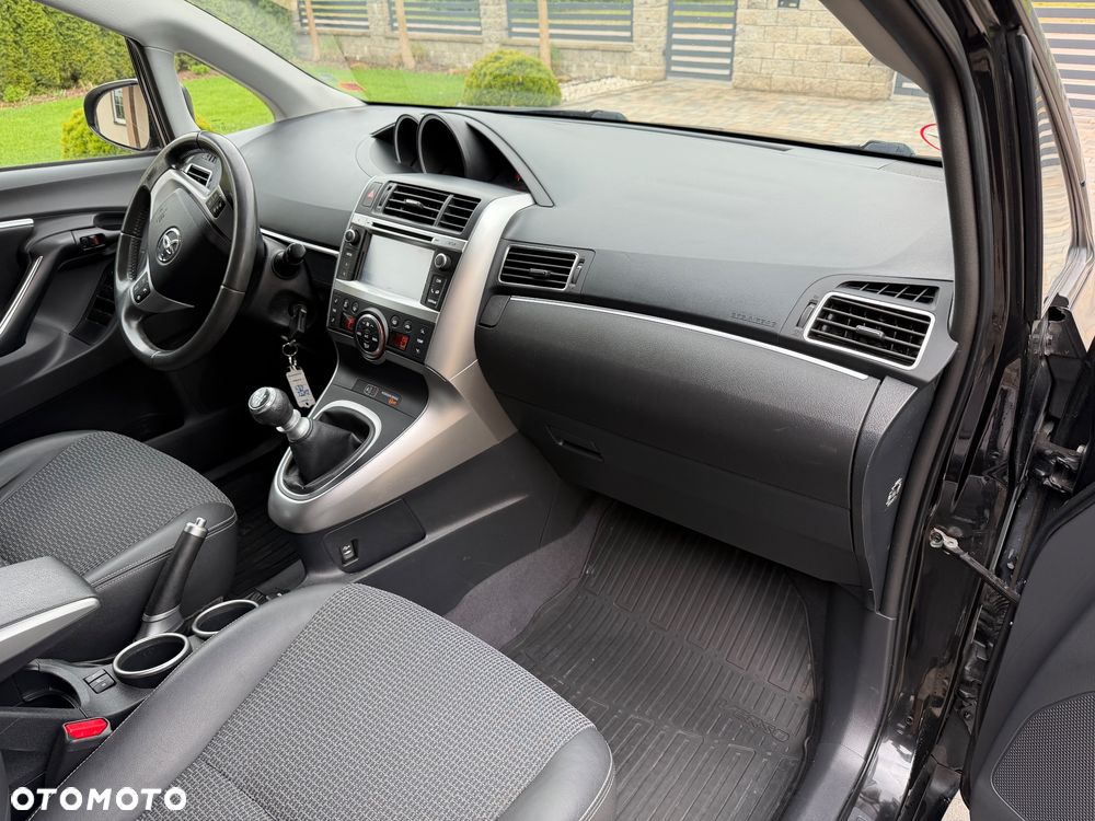 Toyota Verso 1.8 7-Sitzer Executive - 25