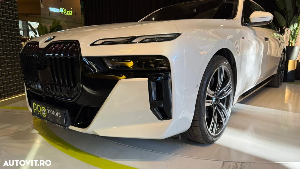 BMW Seria 7 740d xDrive - 11