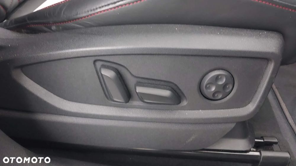 Audi Q5 Sportback - 4