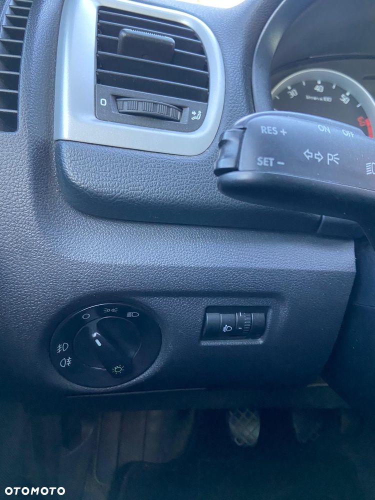 Skoda Fabia 1.4 MPI Cool Colour Edition - 9