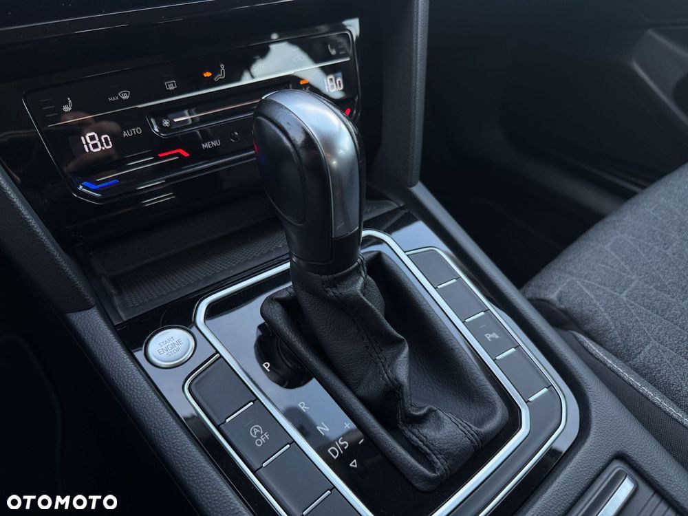 Volkswagen Passat Variant 1.5 TSI OPF DSG Business - 22