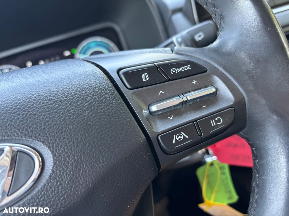 Hyundai KONA - 17