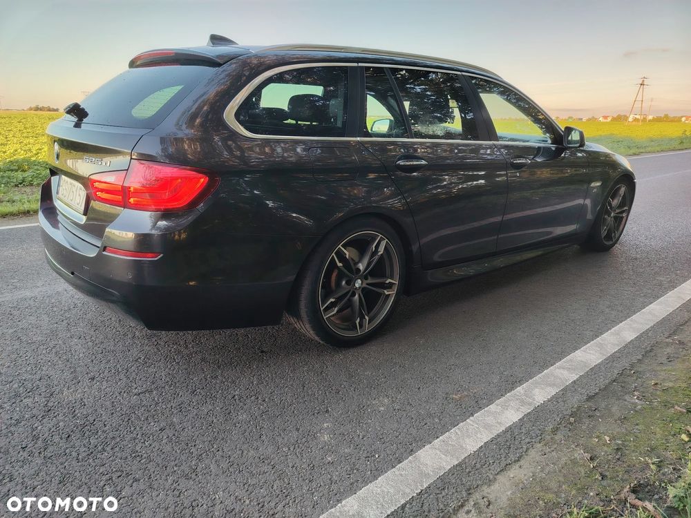 BMW Seria 5 525d xDrive - 4