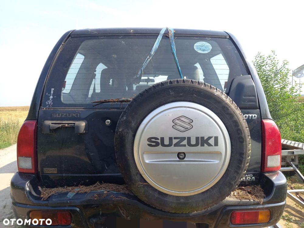 części SUZUKI GRAND VITARA XL-7 2004r 2.0 diesel 80kw KLAPA TYŁ czarny ZJ3 - 1
