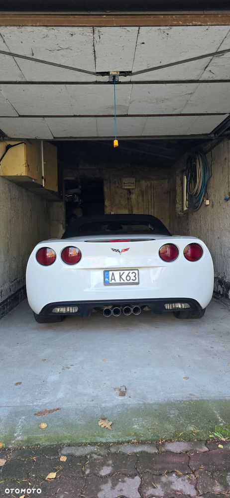 Chevrolet Corvette - 12
