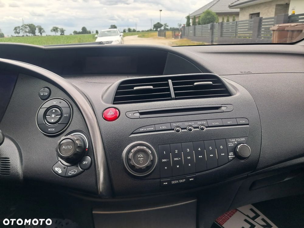 Honda Civic 1.4 i-VTEC - 17