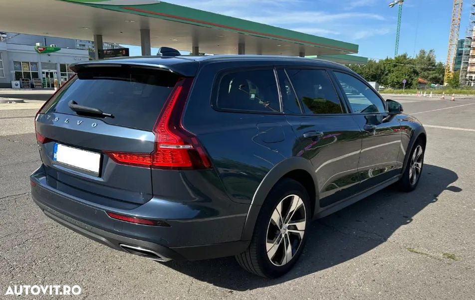 Volvo V60 Cross Country B4 D AWD Geartronic Pro - 3