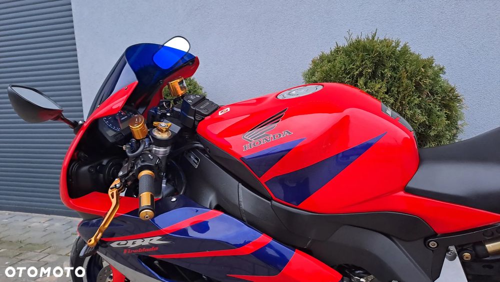 Honda CBR - 33