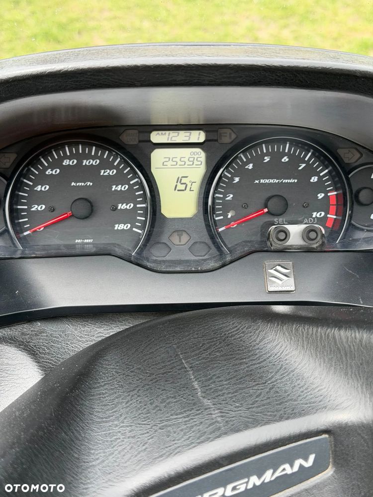 Suzuki Burgman - 8