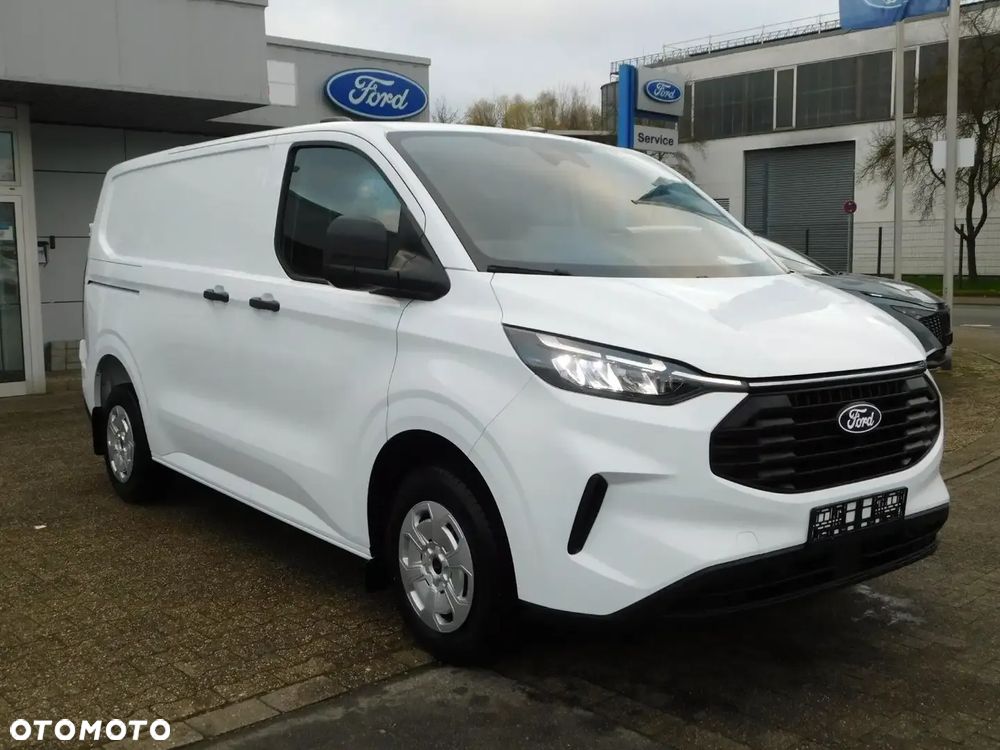 Ford Transit Custom Van - 5