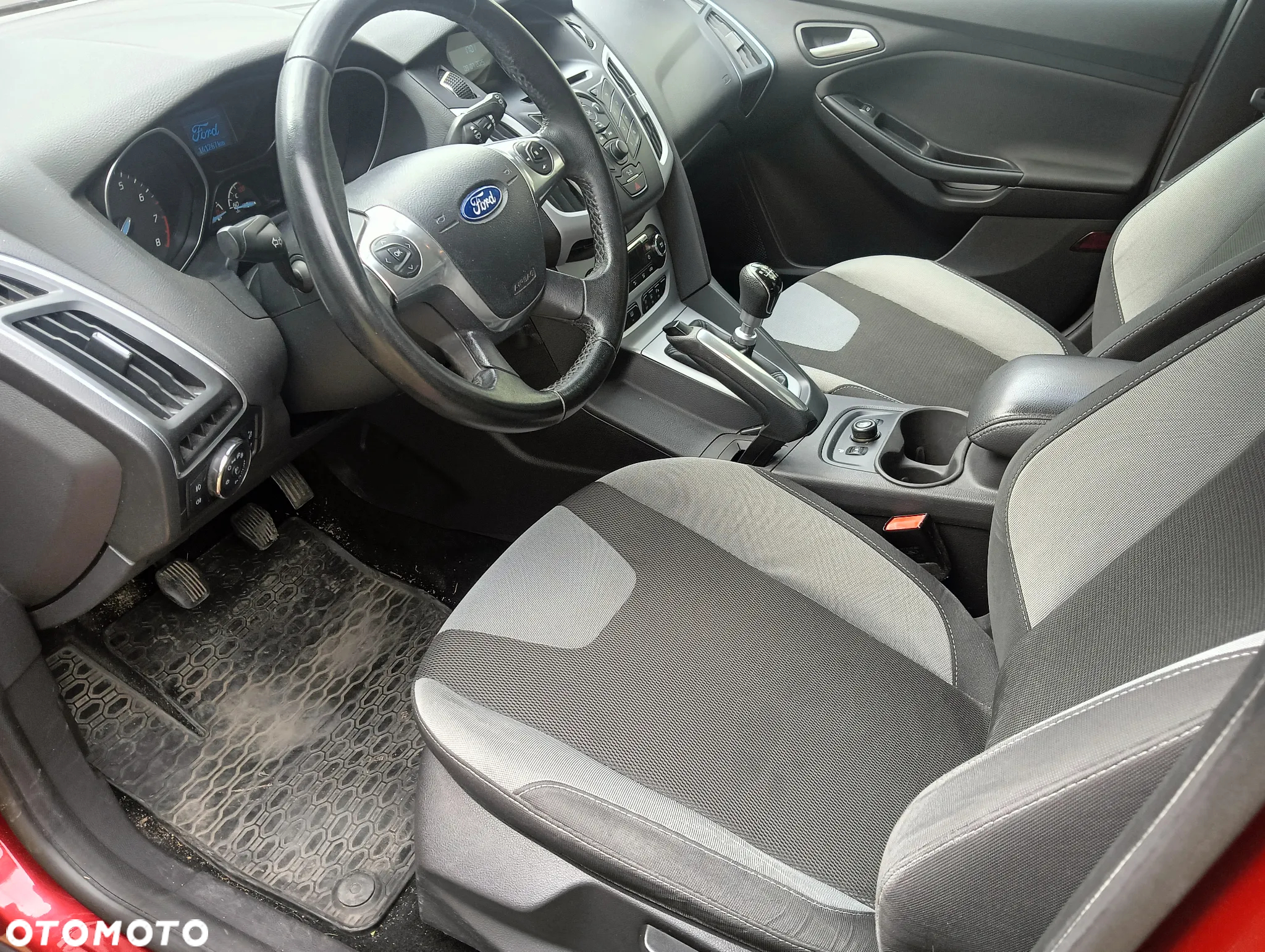 Ford Focus 1.0 EcoBoost Titanium - 26