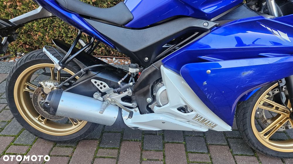Yamaha YZF - 12