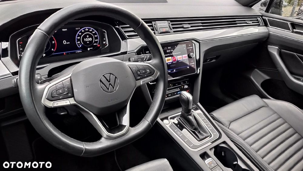 Volkswagen Passat - 37