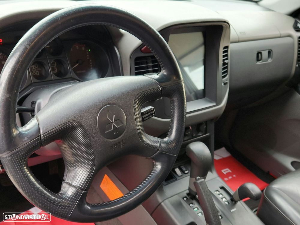 Mitsubishi Pajero 3.2 DI-D GLS ABS+CA+TA - 26
