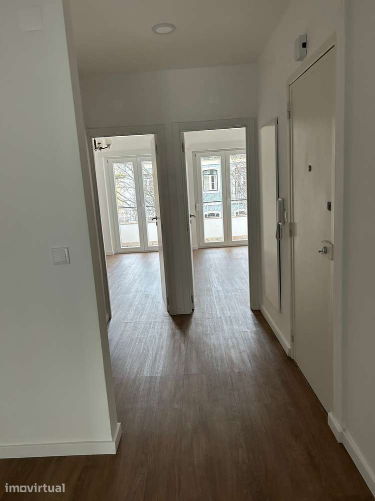 Apartamento T2 Santo Amaro Alcantara Renovado - Grande imagem: 4/12