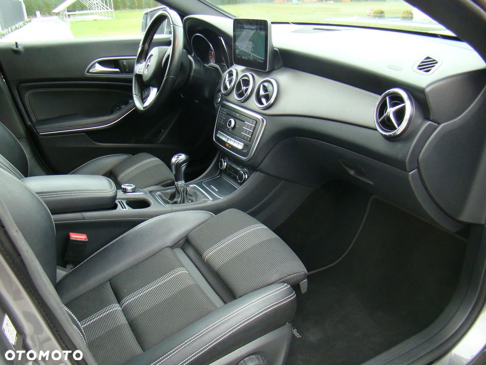 Mercedes-Benz CLA - 35