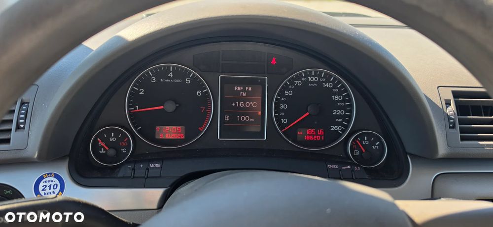 Audi A4 Limousine - 11