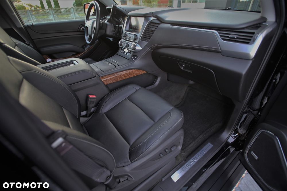 Chevrolet Suburban - 22