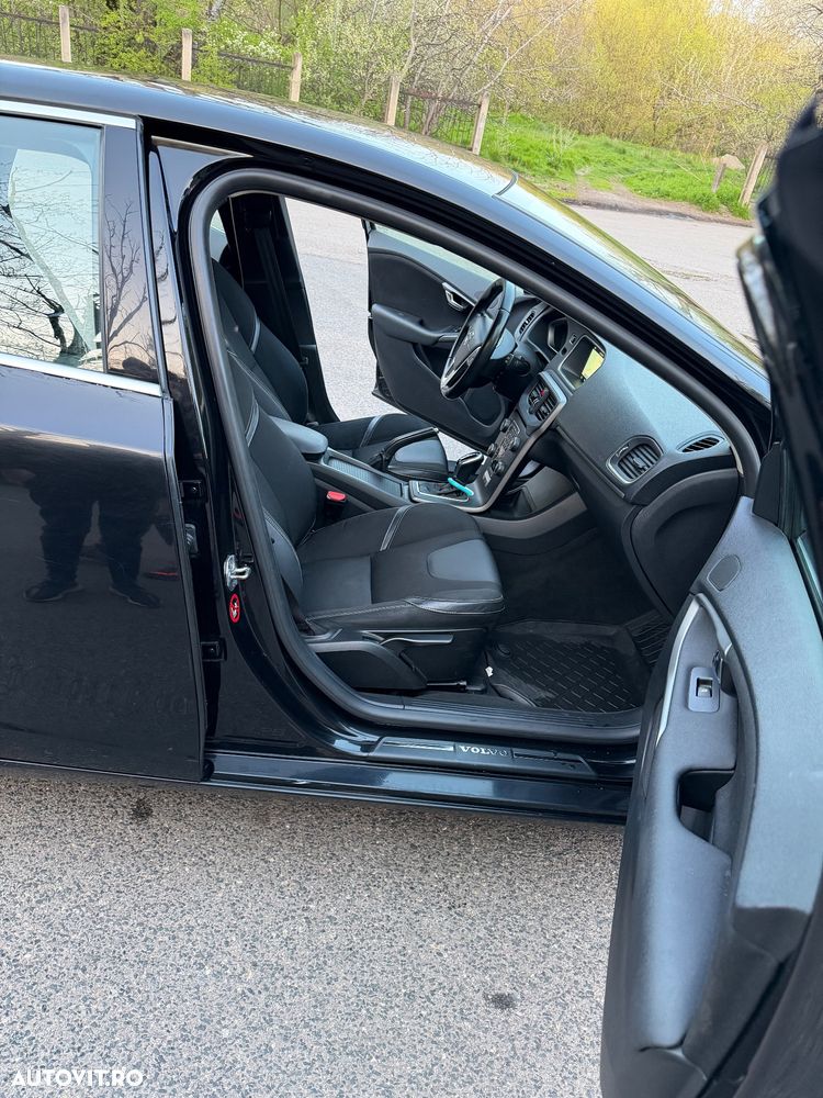 Volvo V40 D2 Aut. Momentum - 10