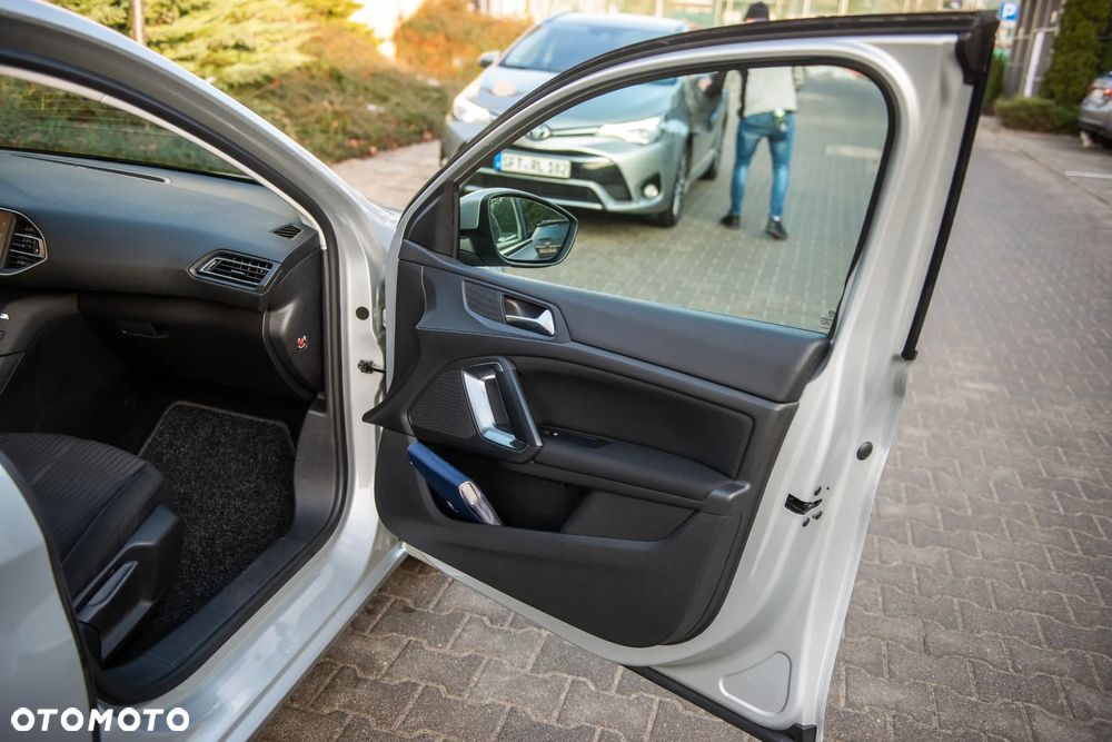 Peugeot 308 1.2 PureTech Access EU6 - 20