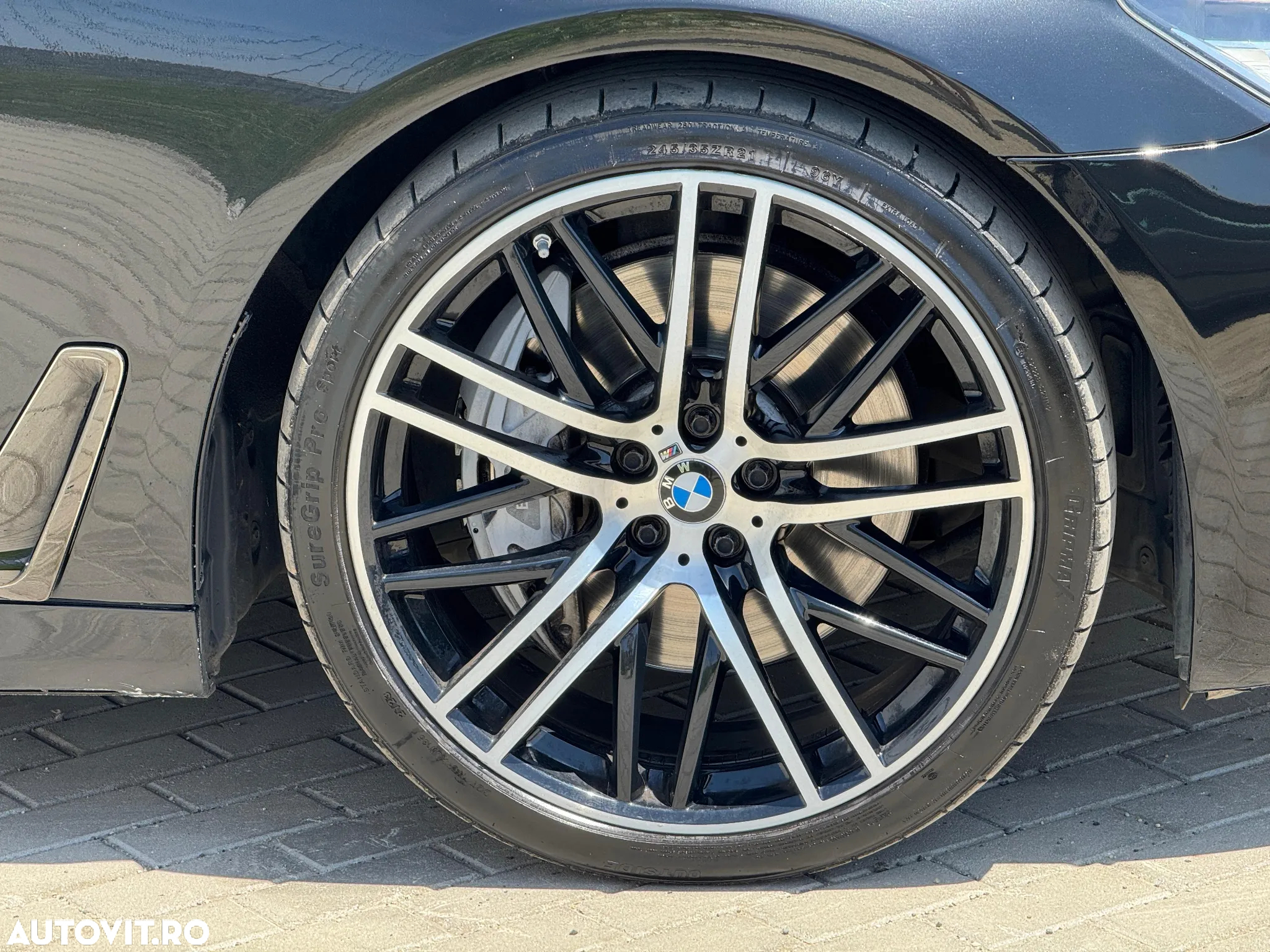BMW Seria 7 750i xDrive - 22