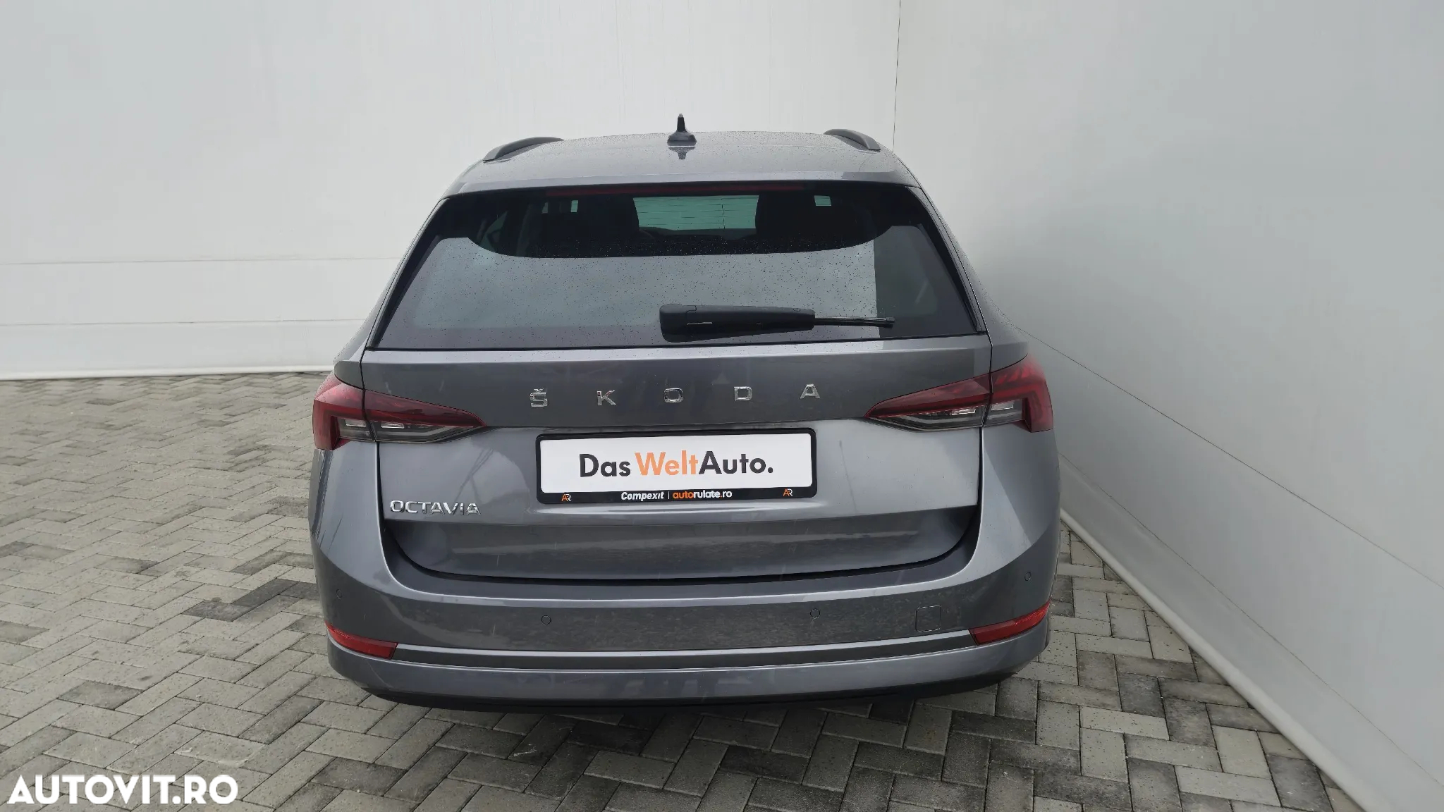 Skoda Octavia Combi 2.0 TDI DSG Style - 4