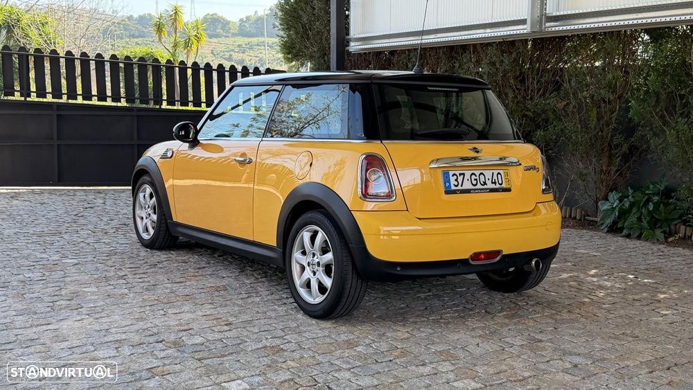 MINI 3 Portas Cooper D Auto - 5