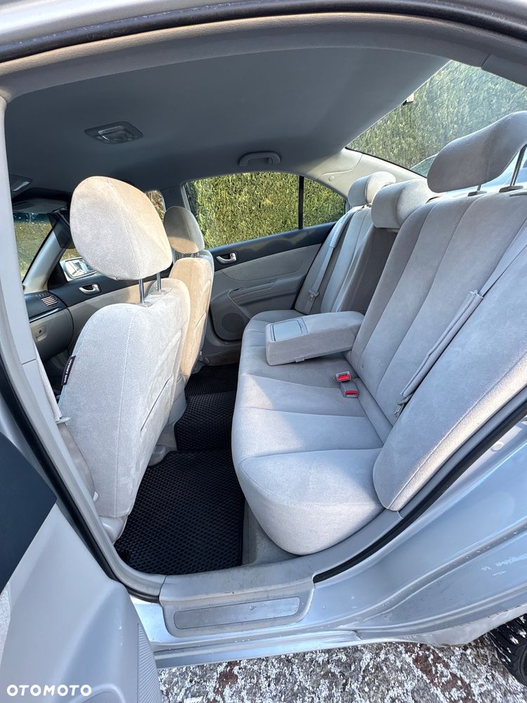 Hyundai Sonata 2.4 GLS - 19