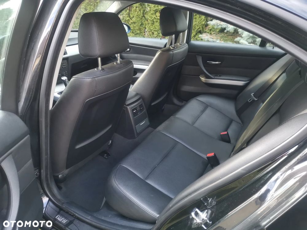 BMW Seria 3 - 25