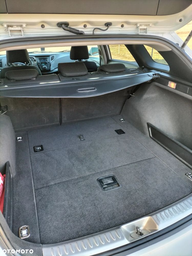 Hyundai i40 Kombi 1.7 CRDi Premium - 16