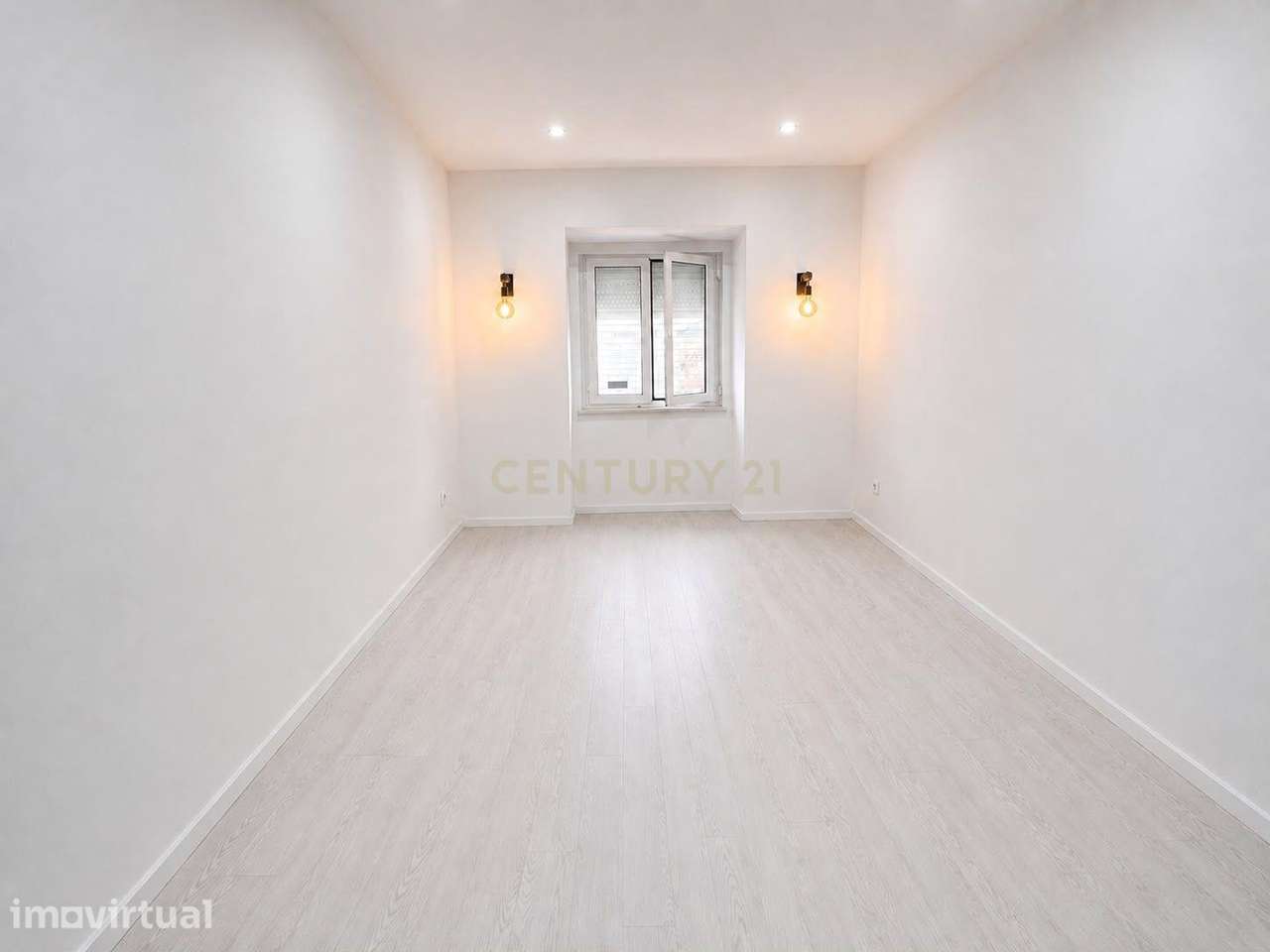 Apartamento T2 na Estrada das Laranjeiras com logradouro - Grande imagem: 5/29