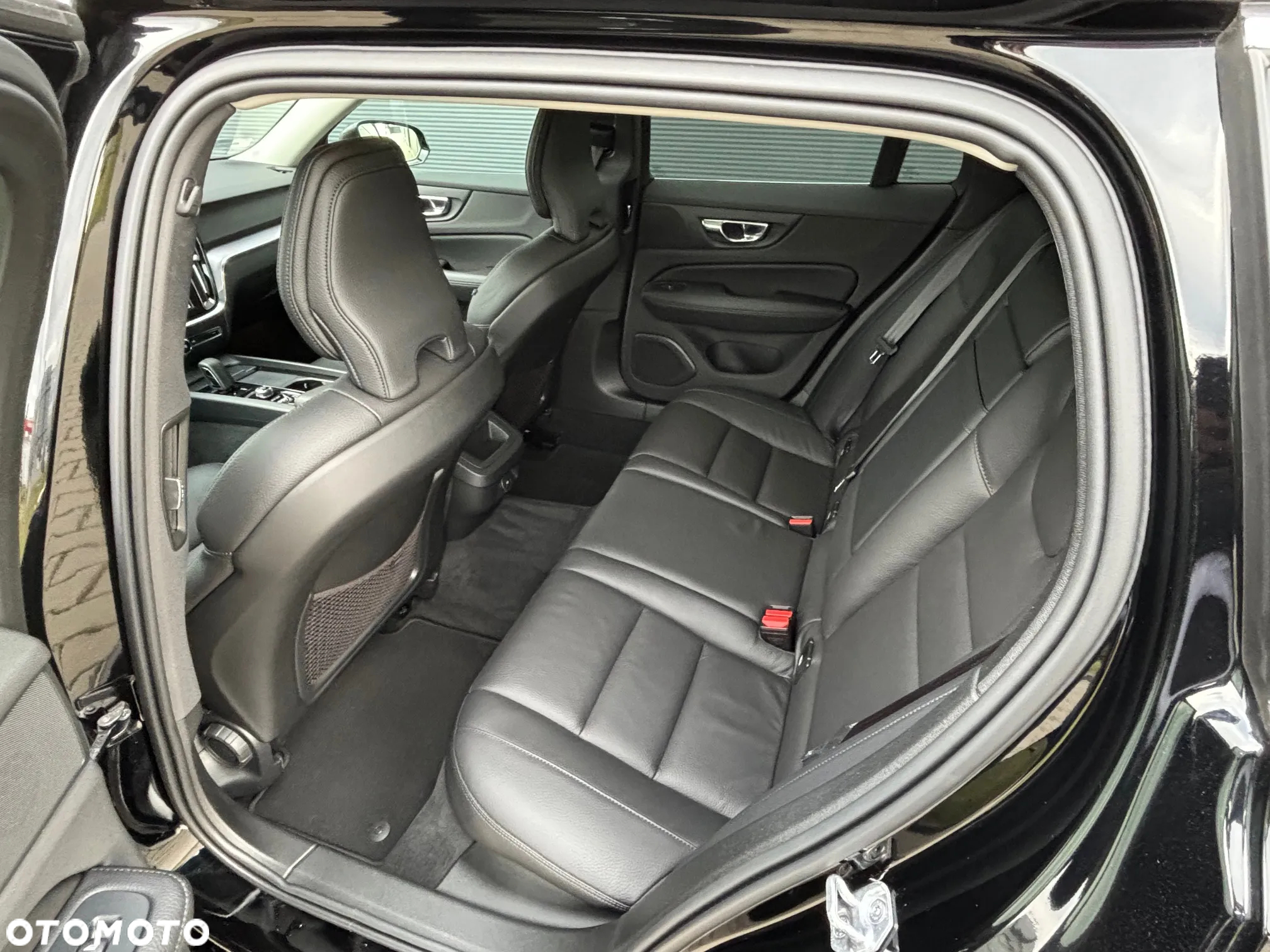 Volvo V60 B3 B Momentum Pro - 17