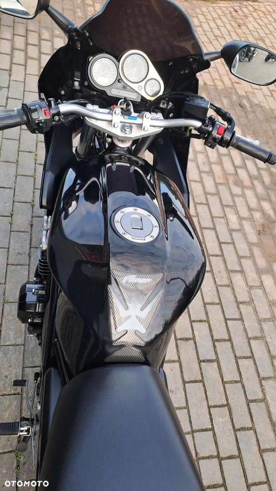 Yamaha FZS - 27