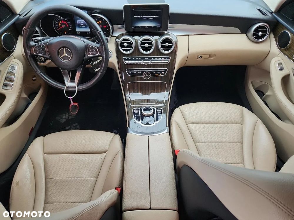 Mercedes-Benz Klasa C 300 9G-TRONIC - 7