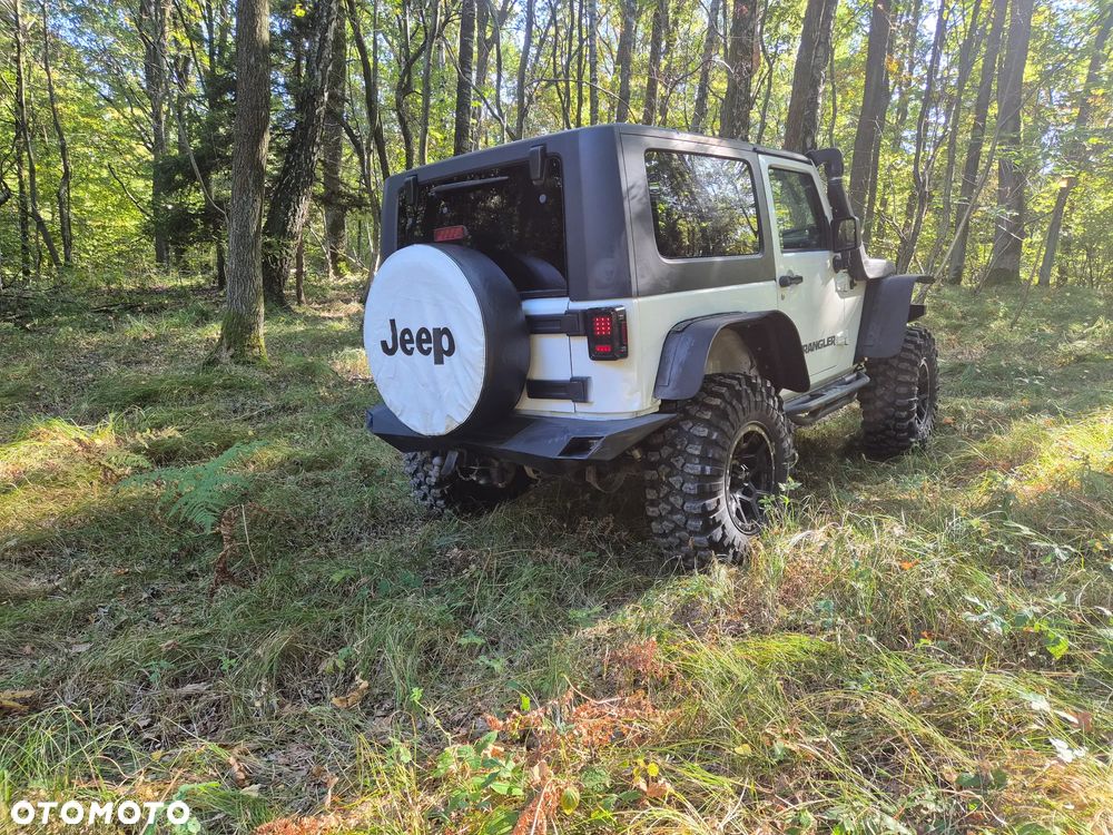 Jeep Wrangler - 28