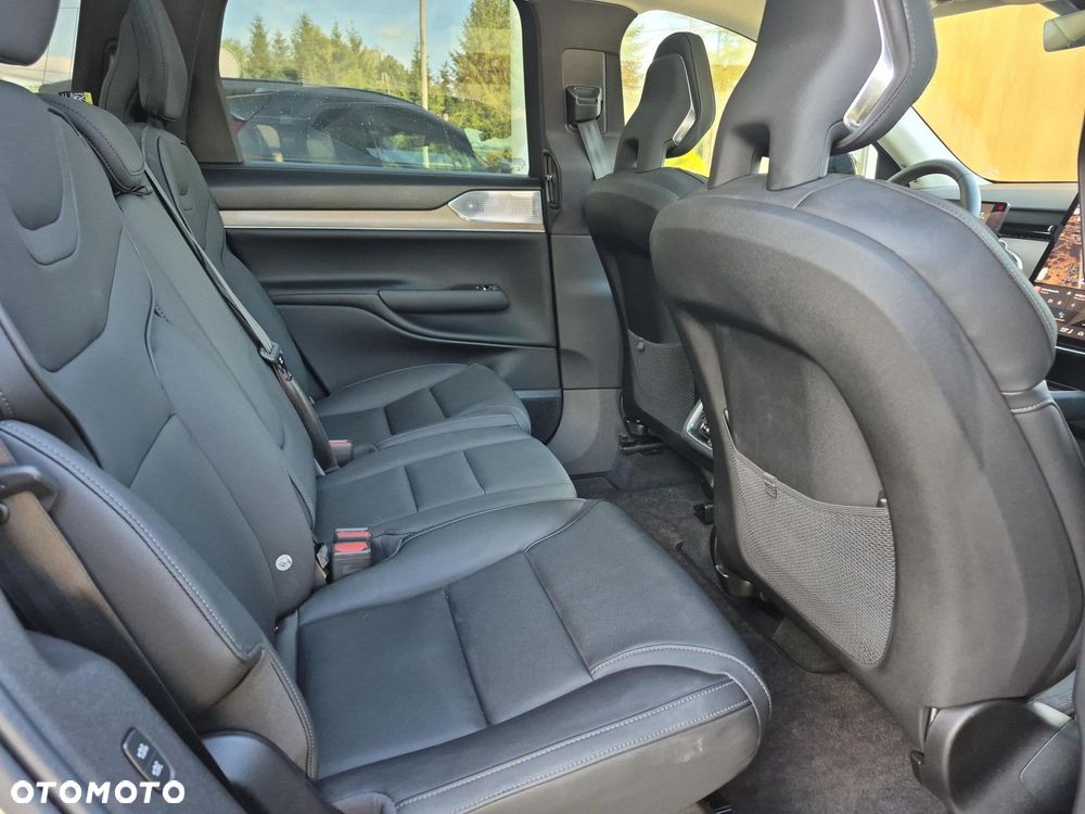 Volvo EX90 - 12