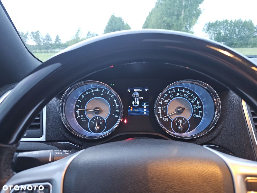 Chrysler 300C - 9