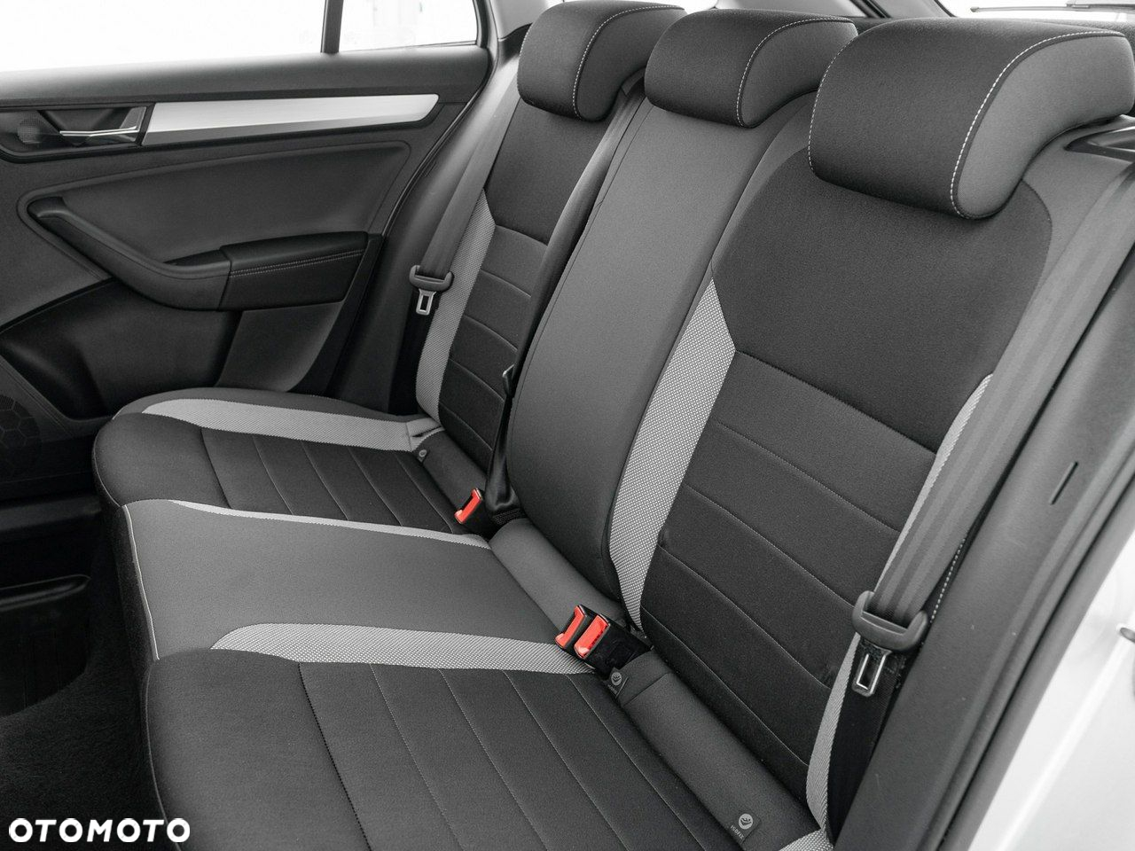 Skoda RAPID 1.0 TSI Ambition - 28