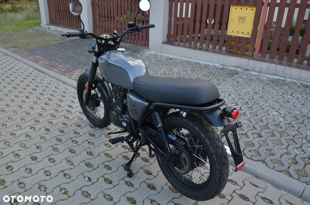 Brixton Cromwell - 4