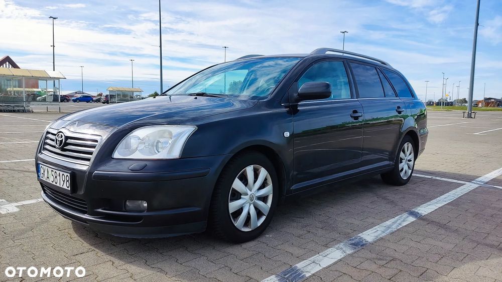 Toyota Avensis 1.8 VVT-i Combi Sol - 1