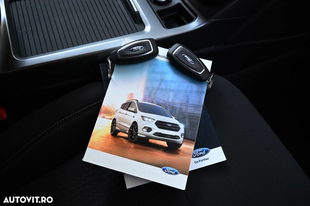 Ford Kuga 2.0 TDCi 4WD Powershift Titanium - 40