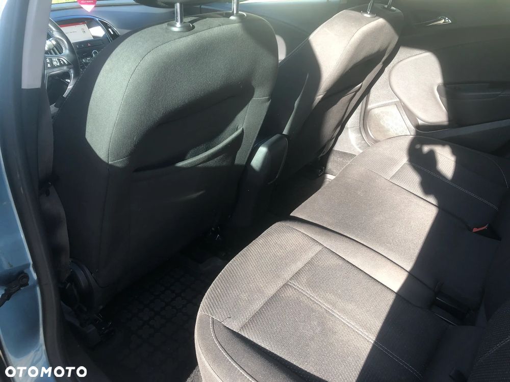 Opel Astra IV 1.6 CDTI Cosmo - 12