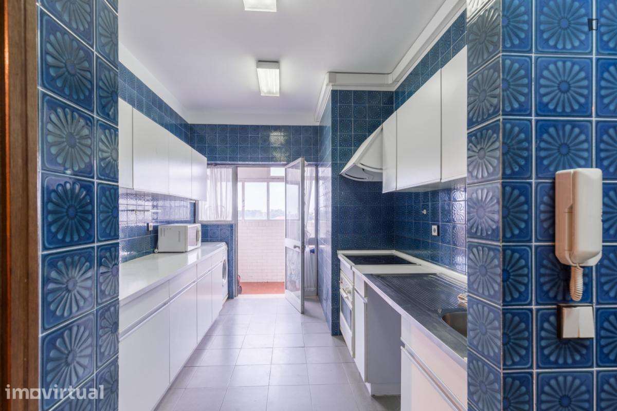 Quarto - localizado em Paranhos Porto - Grande imagem: 2/18