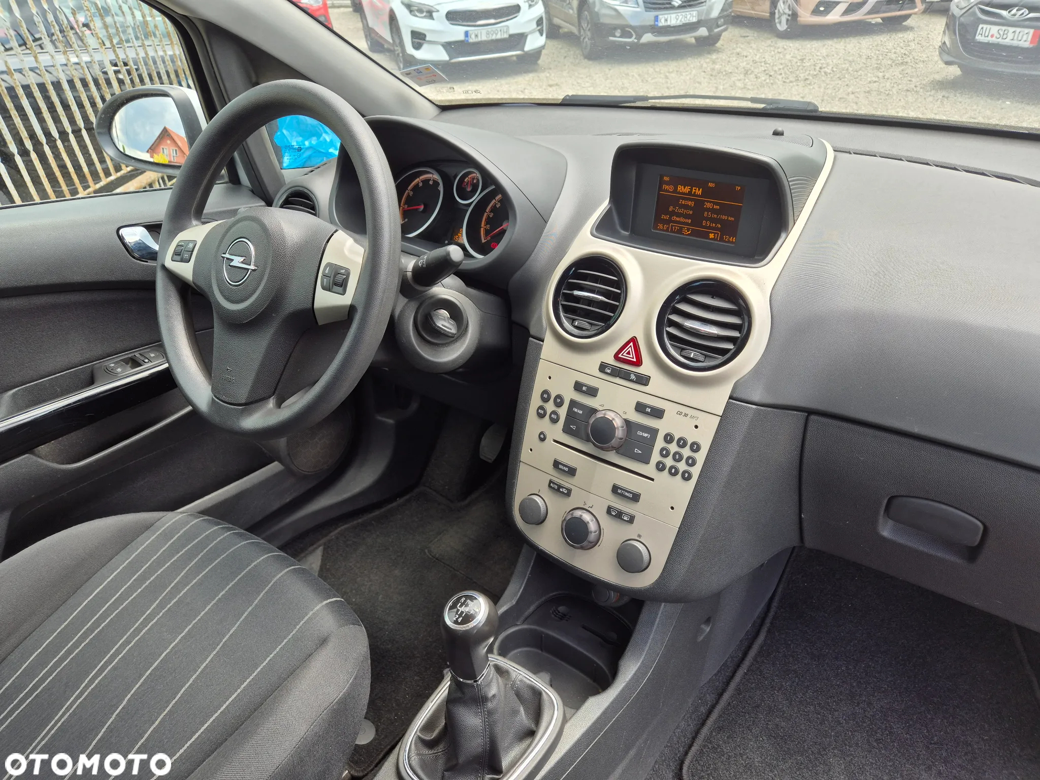 Opel Corsa 1.2 16V Cosmo - 10