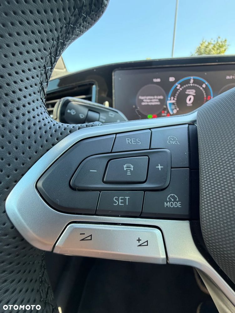 Volkswagen Passat - 31