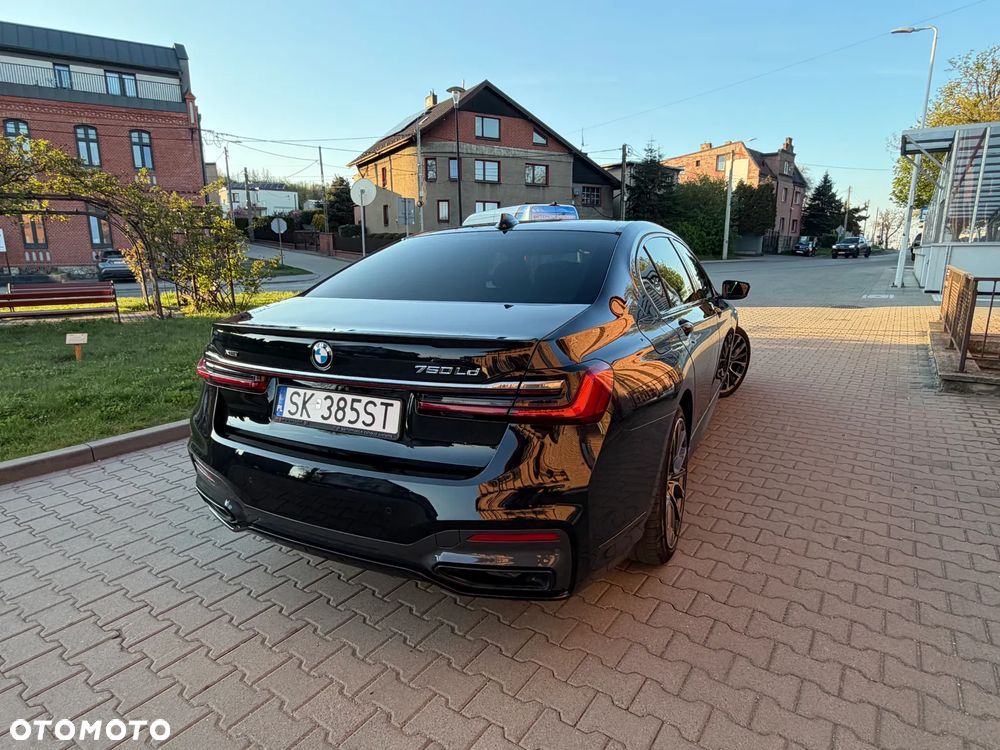 BMW Seria 7 750Ld xDrive sport - 31