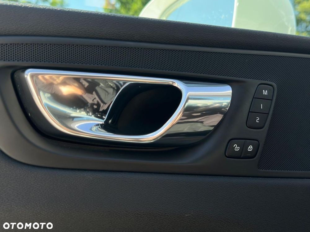 Volvo XC 60 - 12