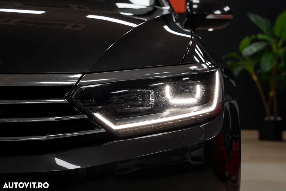 Volkswagen Passat Variant 2.0 TDI DSG R Executive - 20