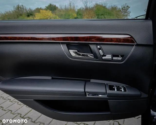 Mercedes-Benz Klasa S 350 CDI DPF 7G-TRONIC BlueEFFICIENCY - 17