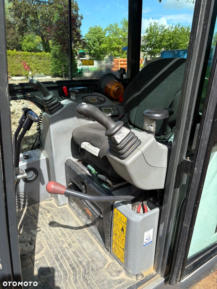 Bobcat E19 - 7